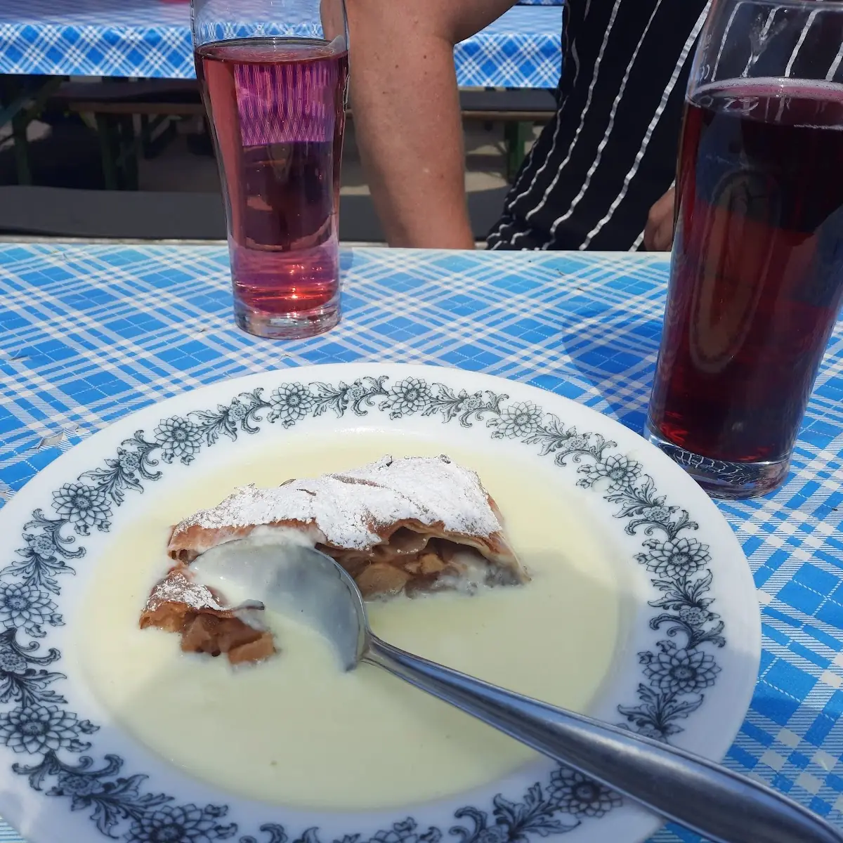 Essen und Trinken photo 2