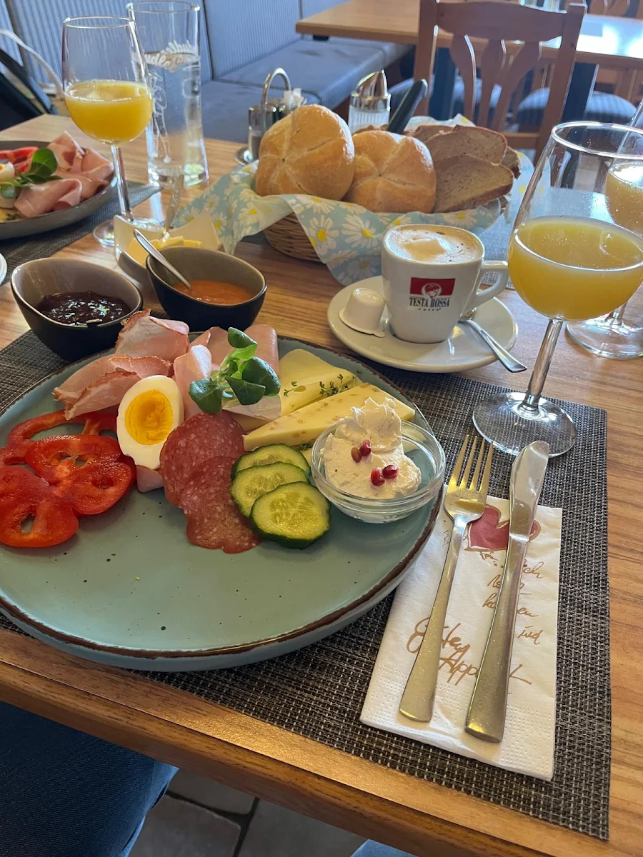 Essen und Trinken photo 2