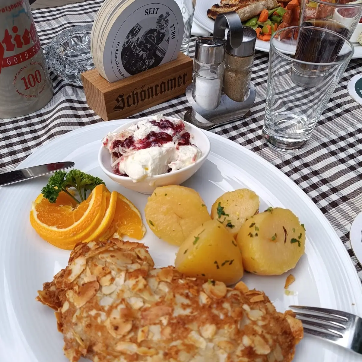 Essen und Trinken photo 2