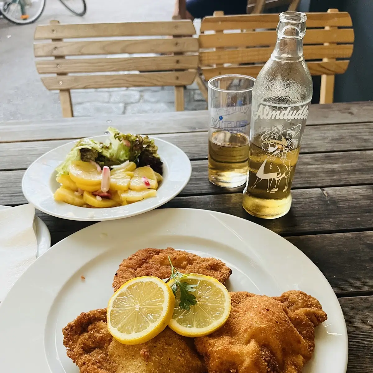Essen und Trinken photo 2