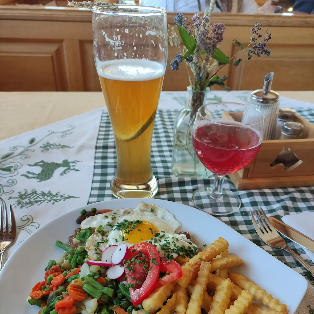 Essen und Trinken photo 1