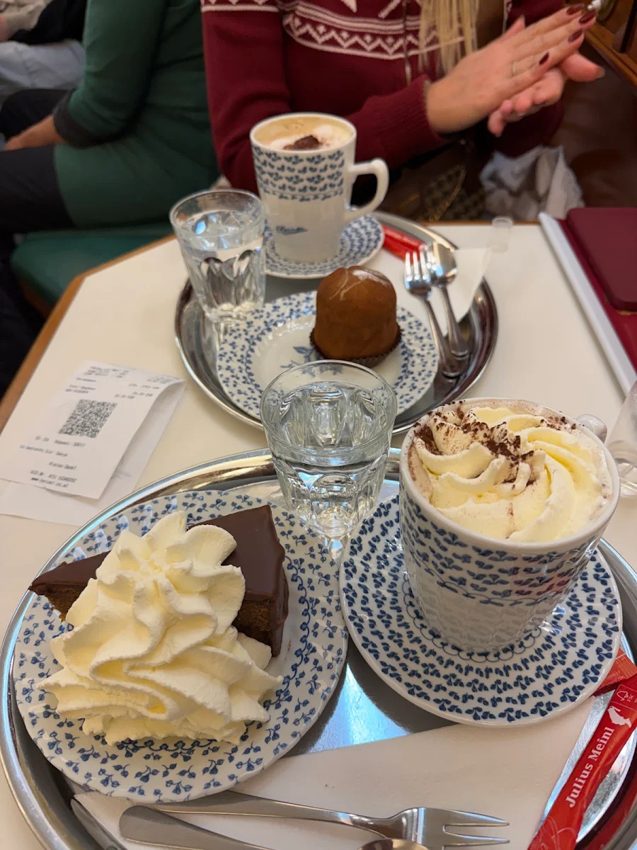 Essen und Trinken photo 1