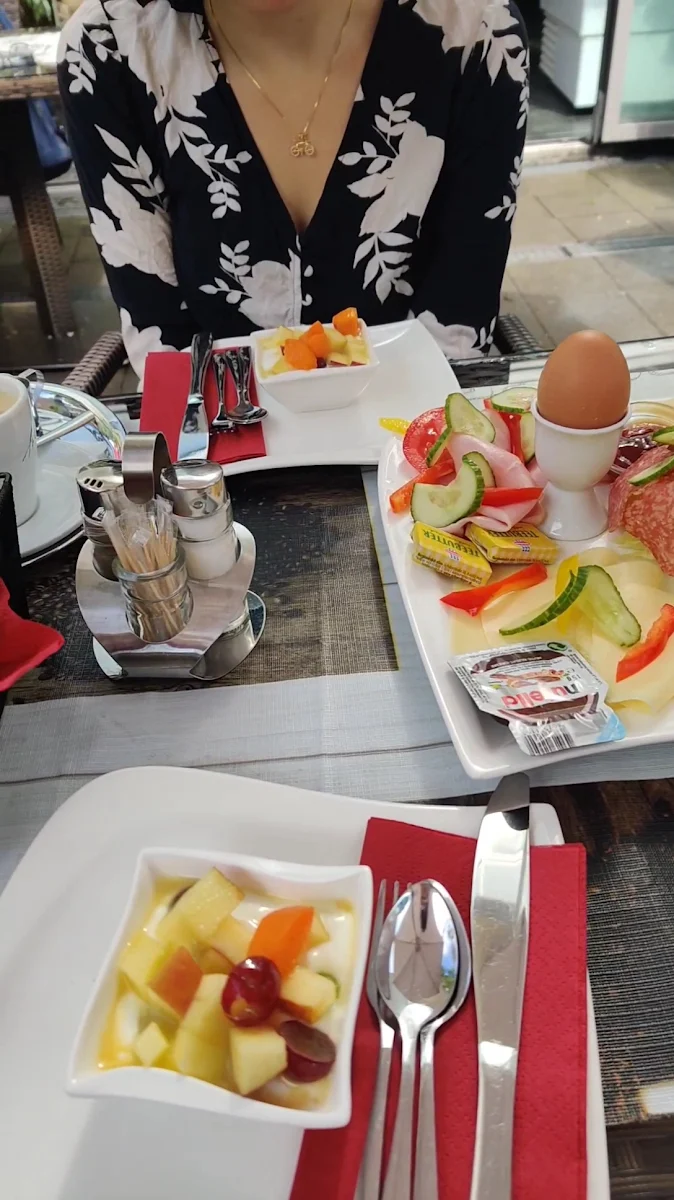 Essen und Trinken photo 2