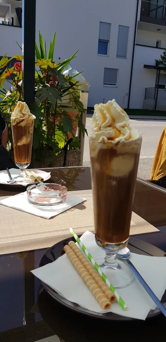 Essen und Trinken photo 1
