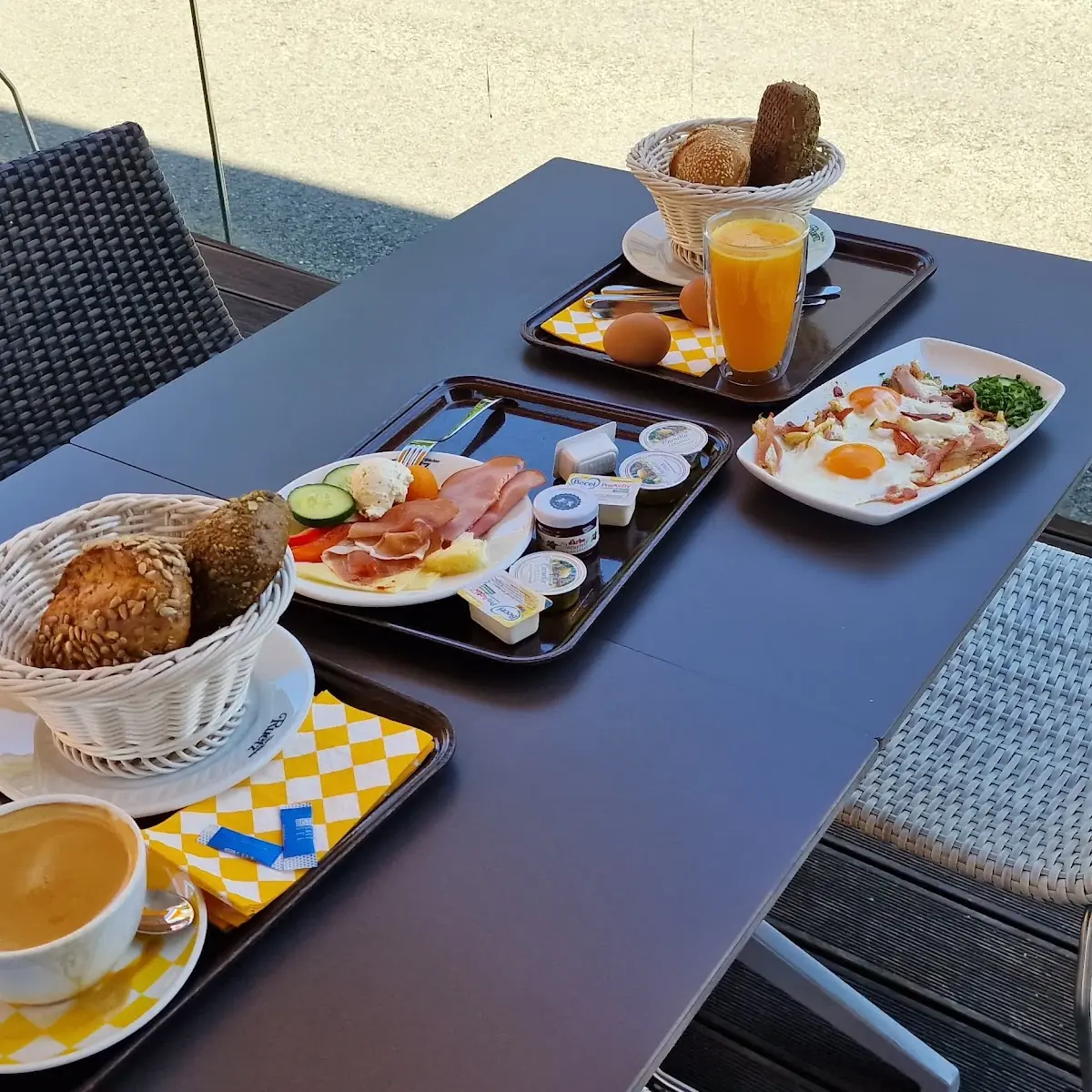 Essen und Trinken photo 1