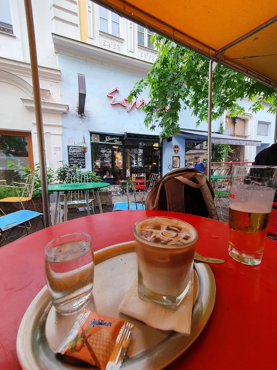 Essen und Trinken photo 3