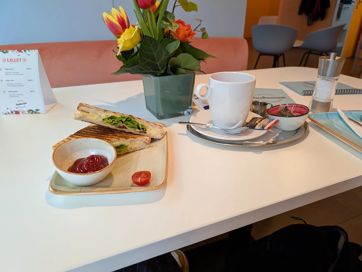 Essen und Trinken photo 2