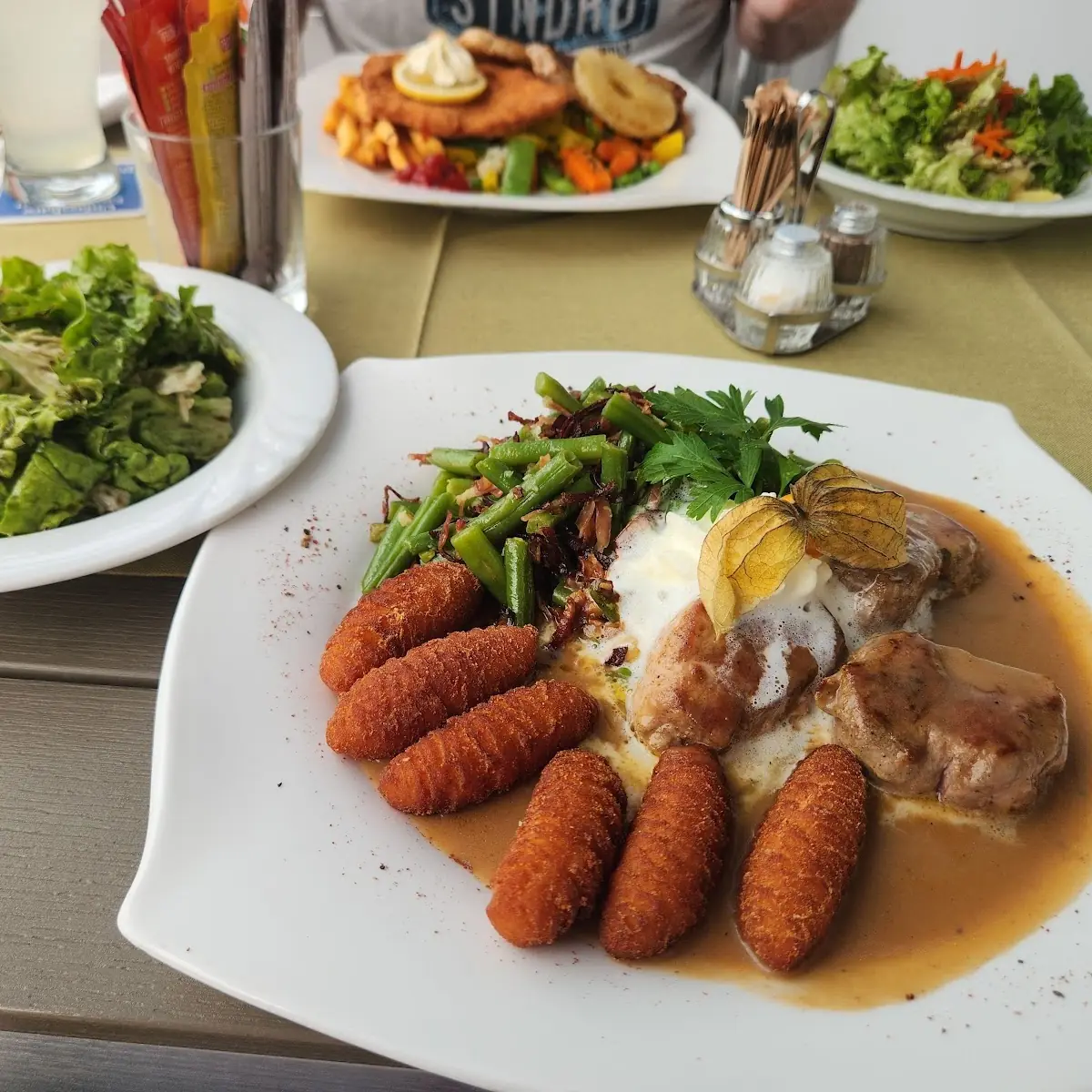 Essen und Trinken photo 3