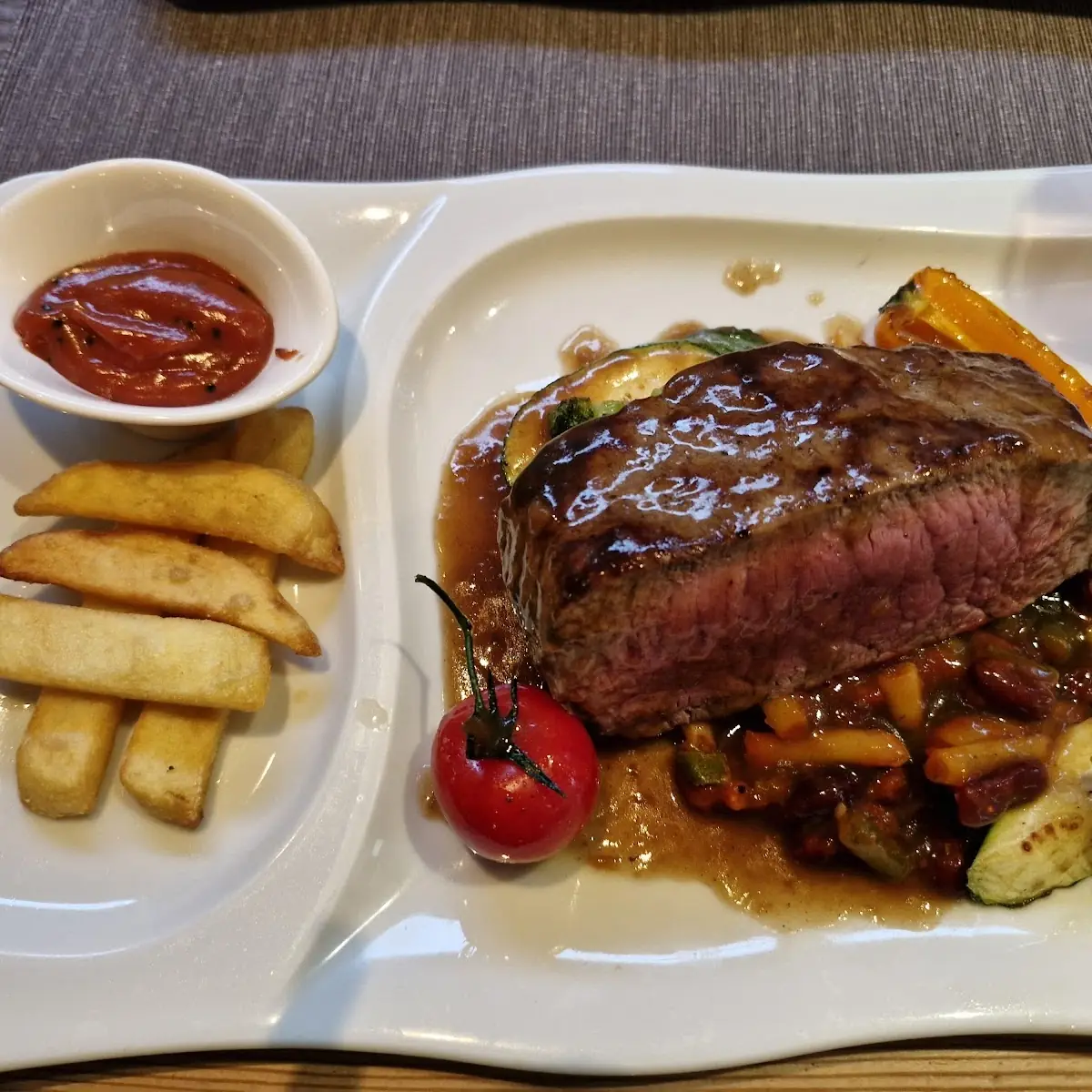 Essen und Trinken photo 2
