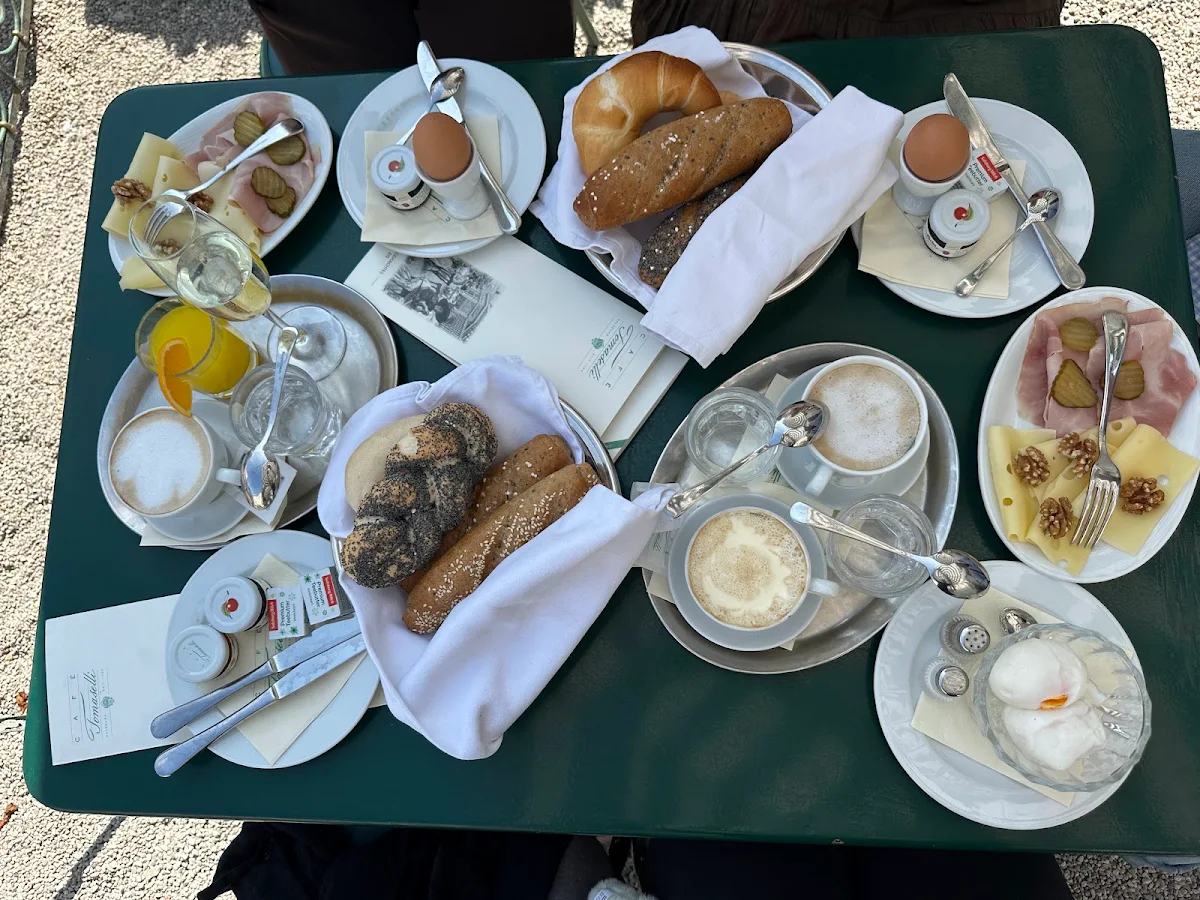 Essen und Trinken photo 1