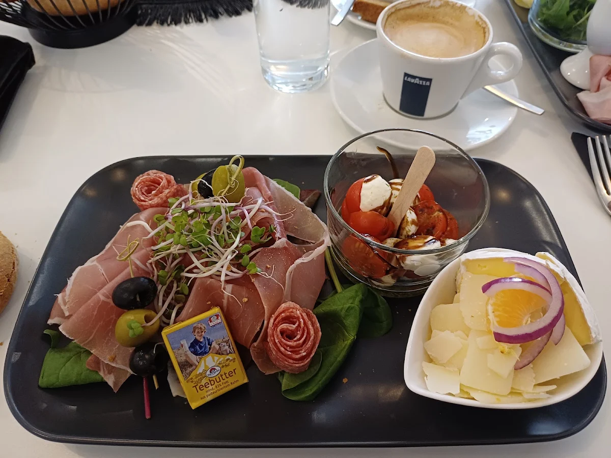 Essen und Trinken photo 2