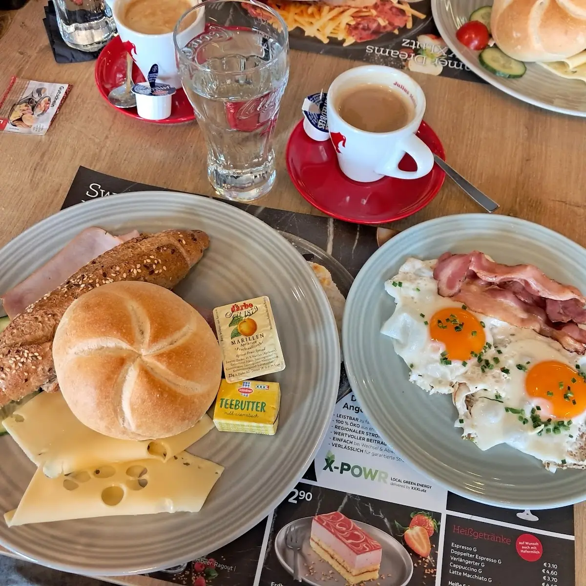 Essen und Trinken photo 3
