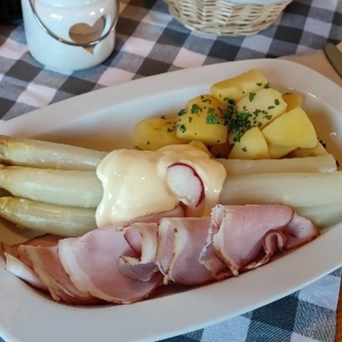 Essen und Trinken photo 2