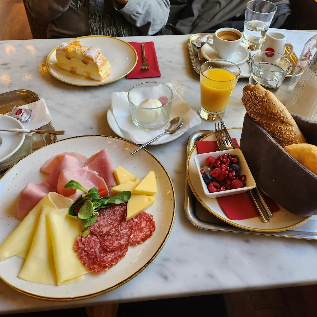 Essen und Trinken photo 1