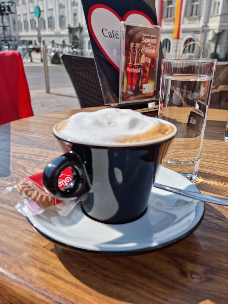 Essen und Trinken photo 1