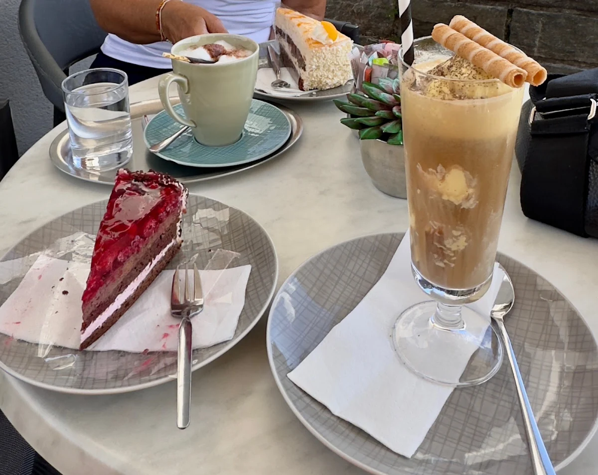 Essen und Trinken photo 2