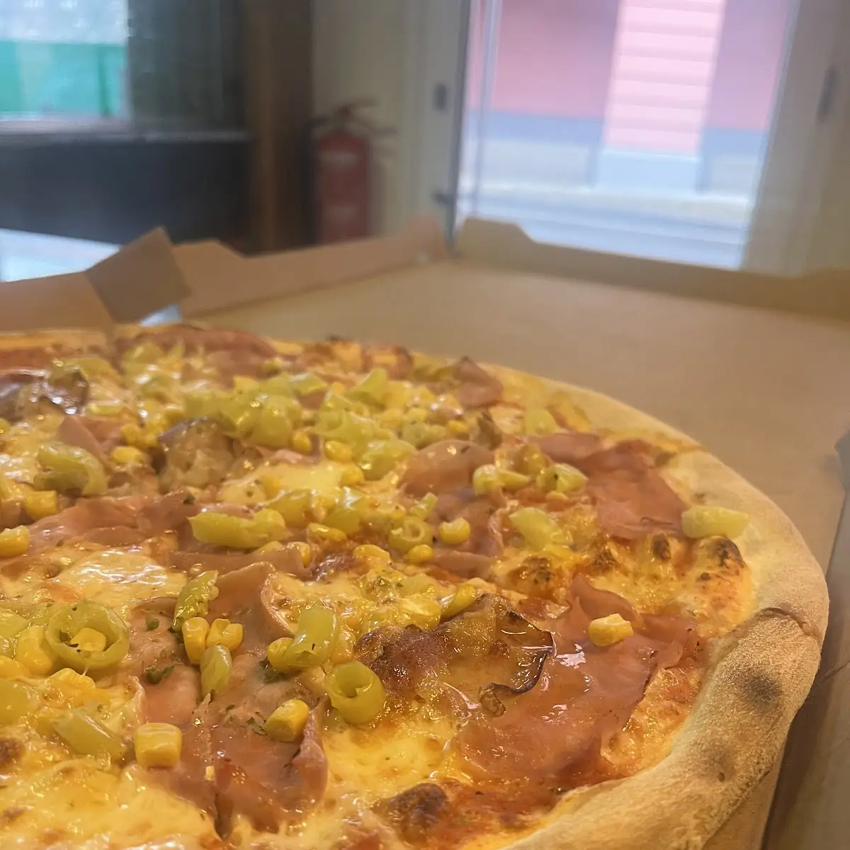 Essen und Trinken, Kebap & Pizza Haus TIGRIS