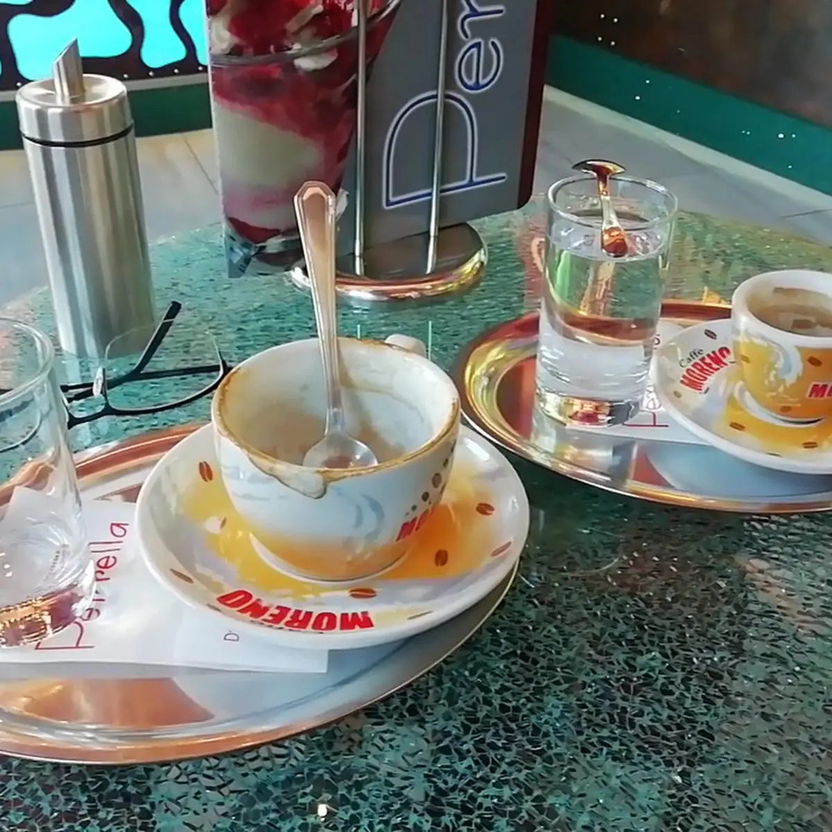 Essen und Trinken, Eissalon Caffè Perrella