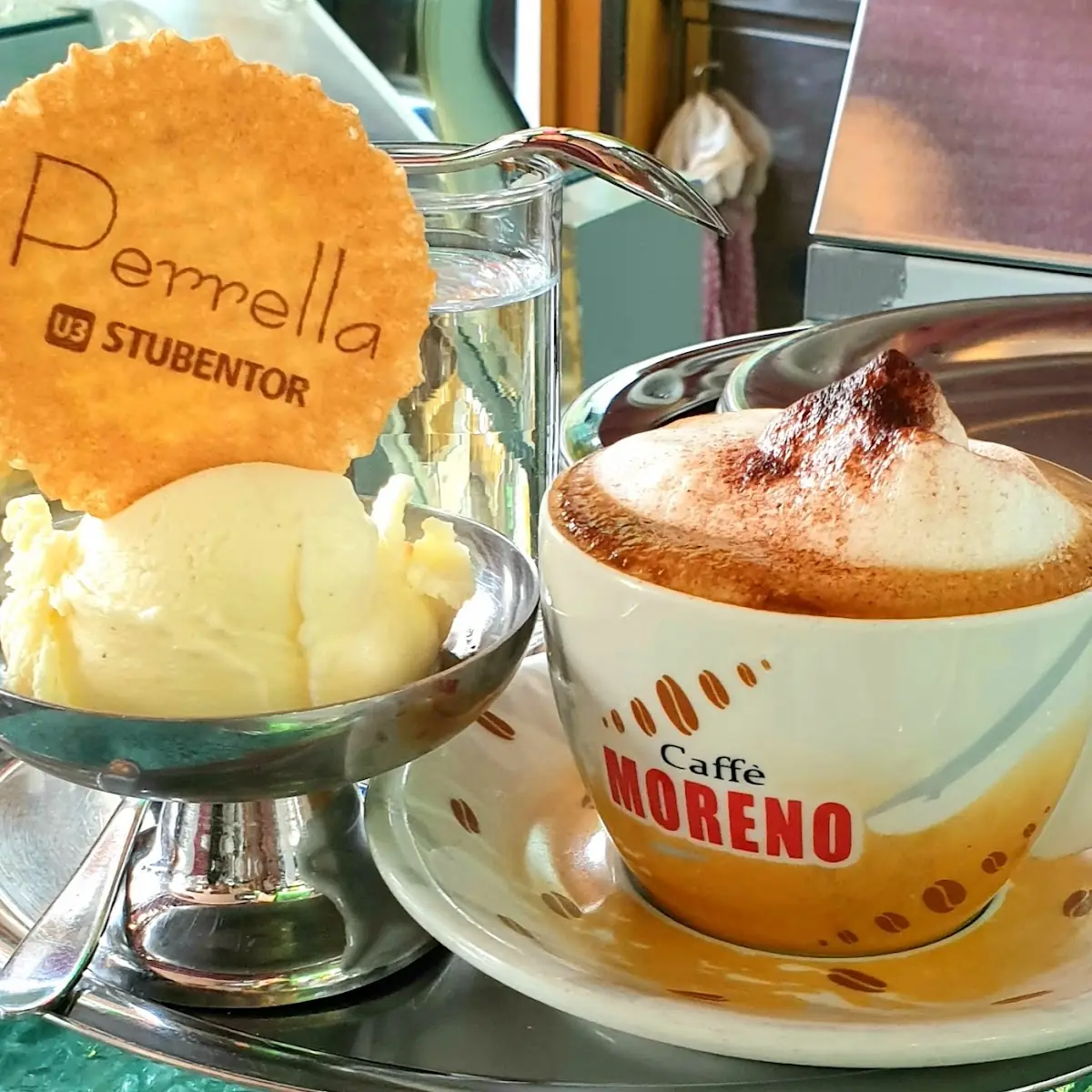 Essen und Trinken, Eissalon Caffè Perrella
