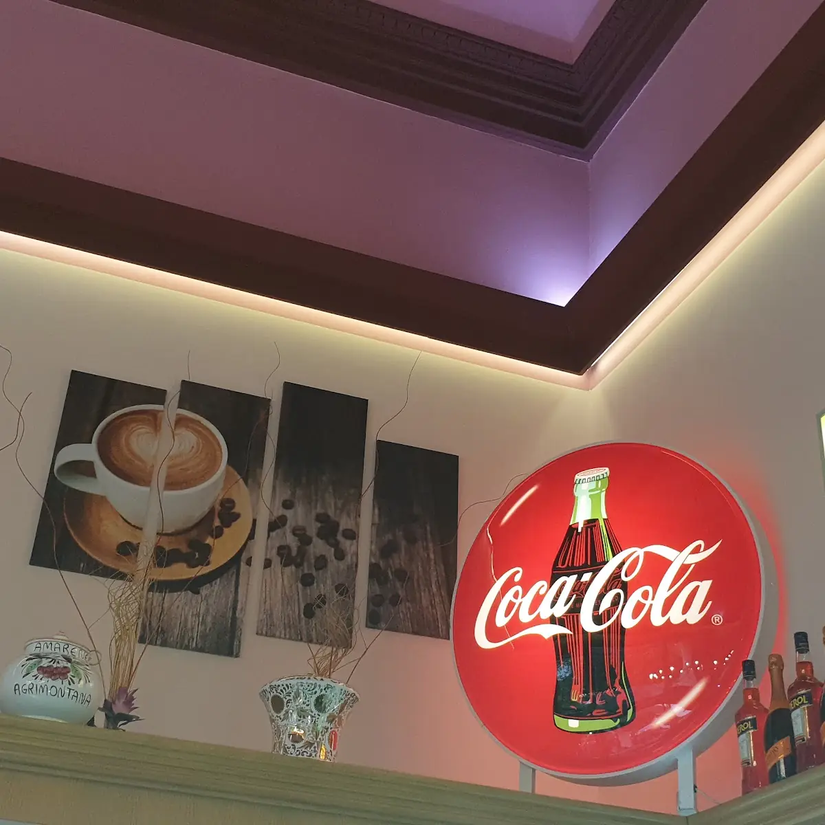Atmosphäre, Eissalon Caffè Perrella