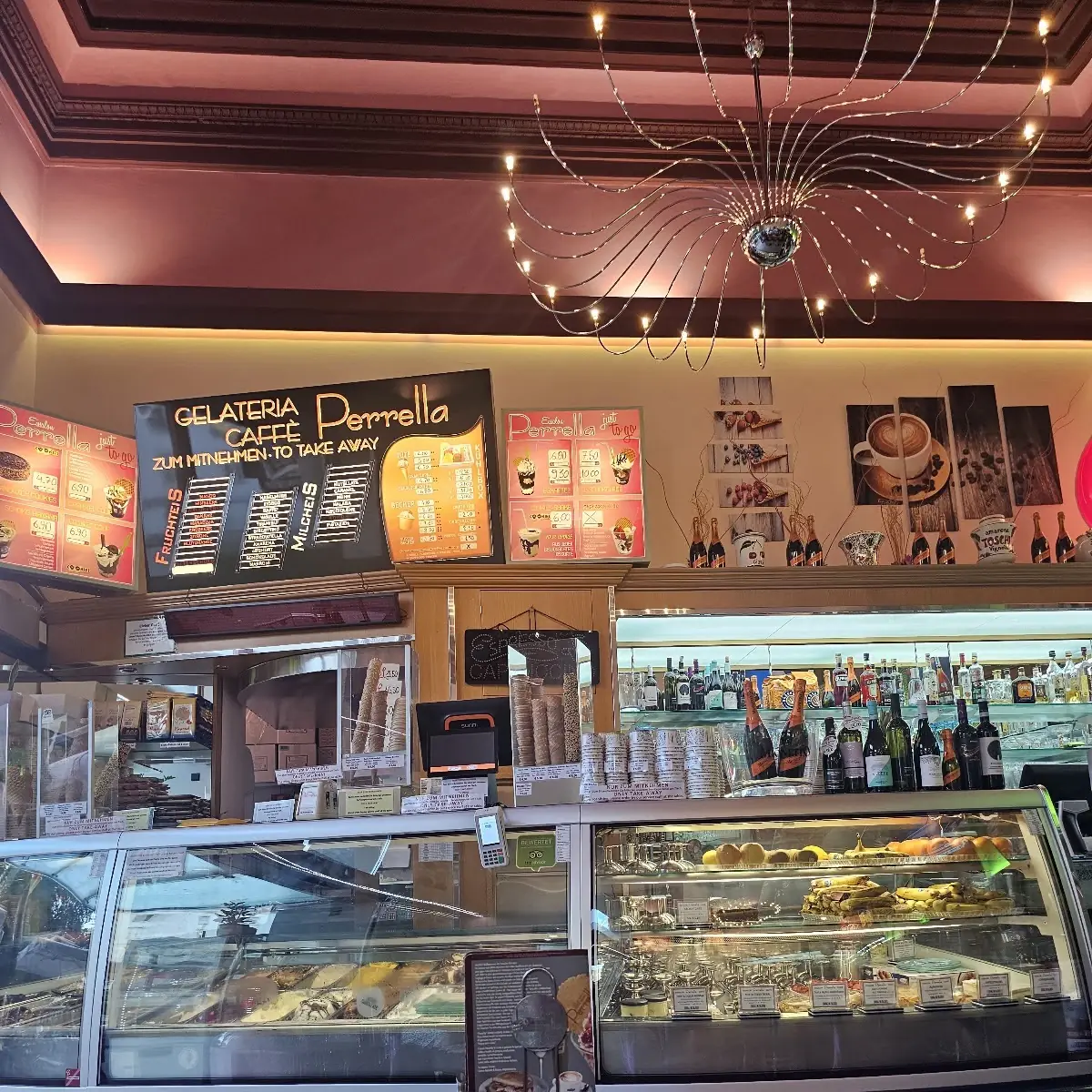 Atmosphäre, Eissalon Caffè Perrella