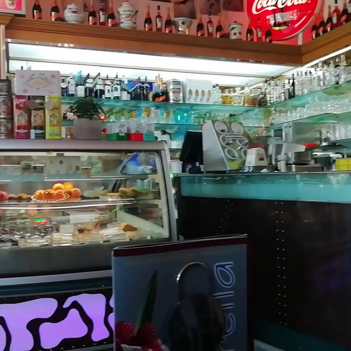 Atmosphäre, Eissalon Caffè Perrella