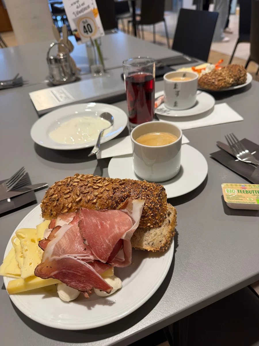 Essen und Trinken photo 3