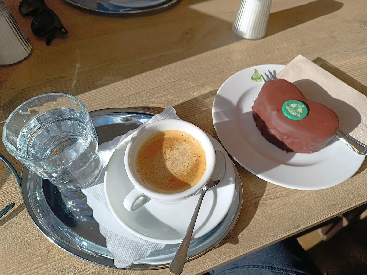 Essen und Trinken photo 2
