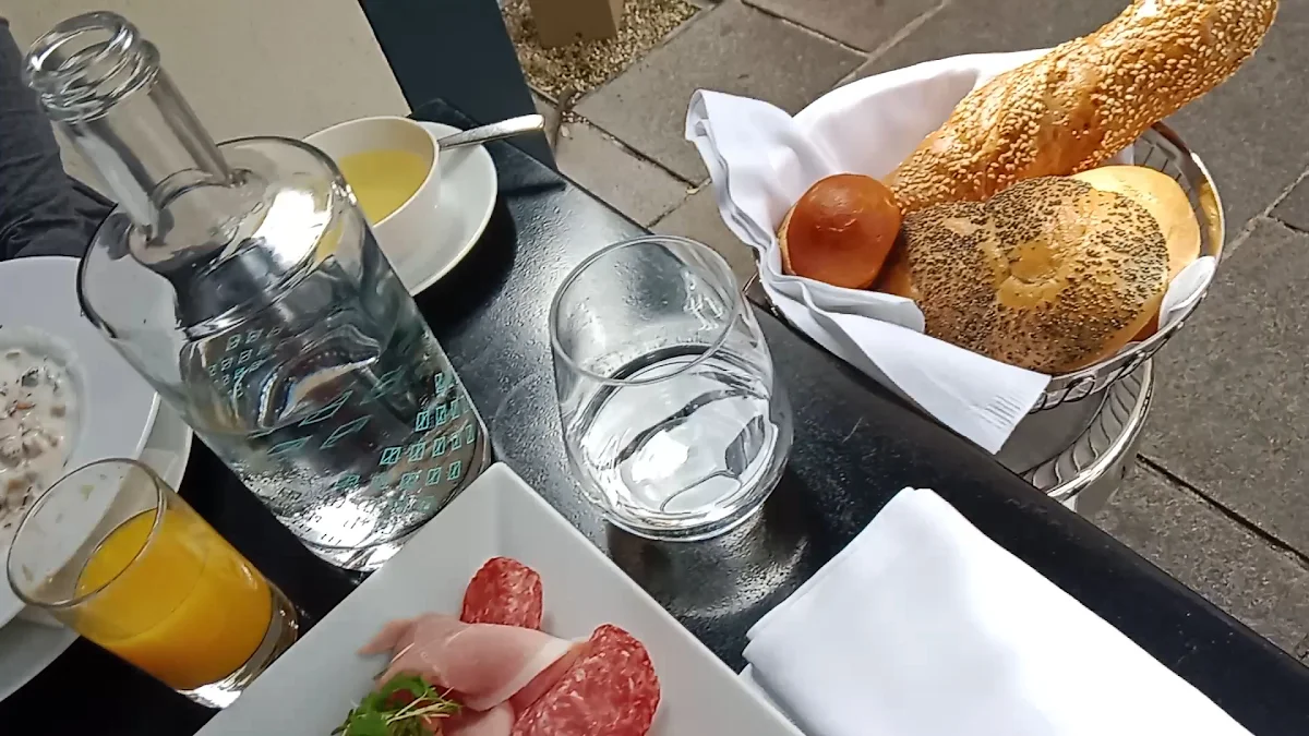 Essen und Trinken photo 2