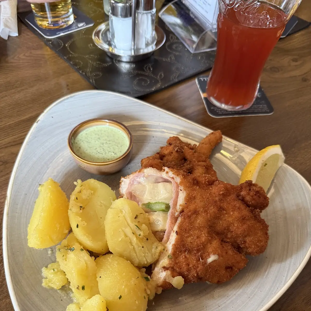 Essen und Trinken photo 3