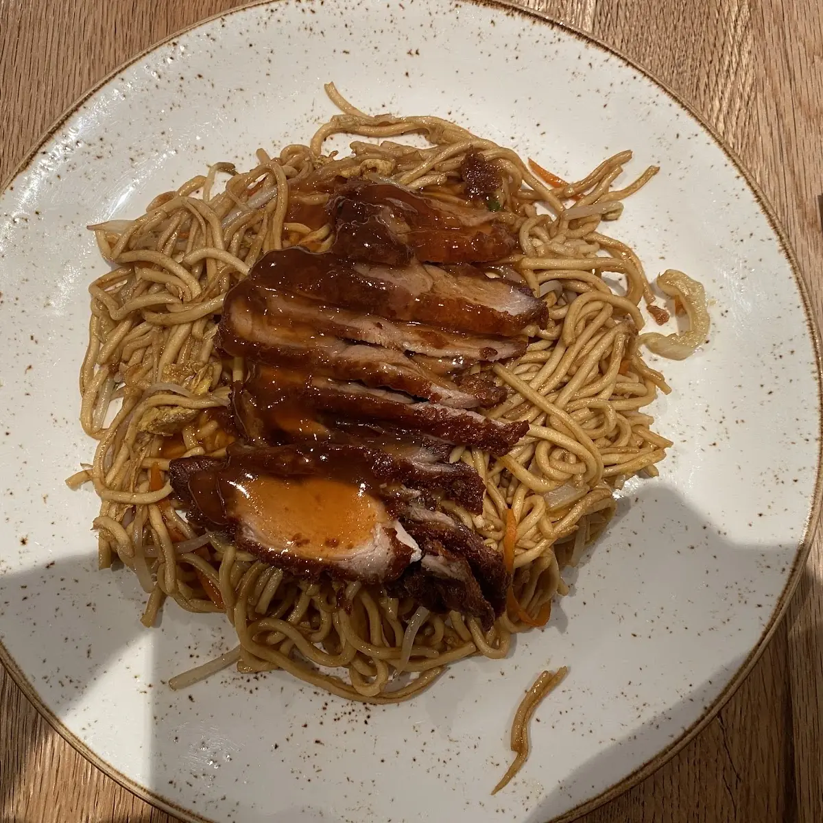 Essen und Trinken, NOVOILUFA Sushi & Wok