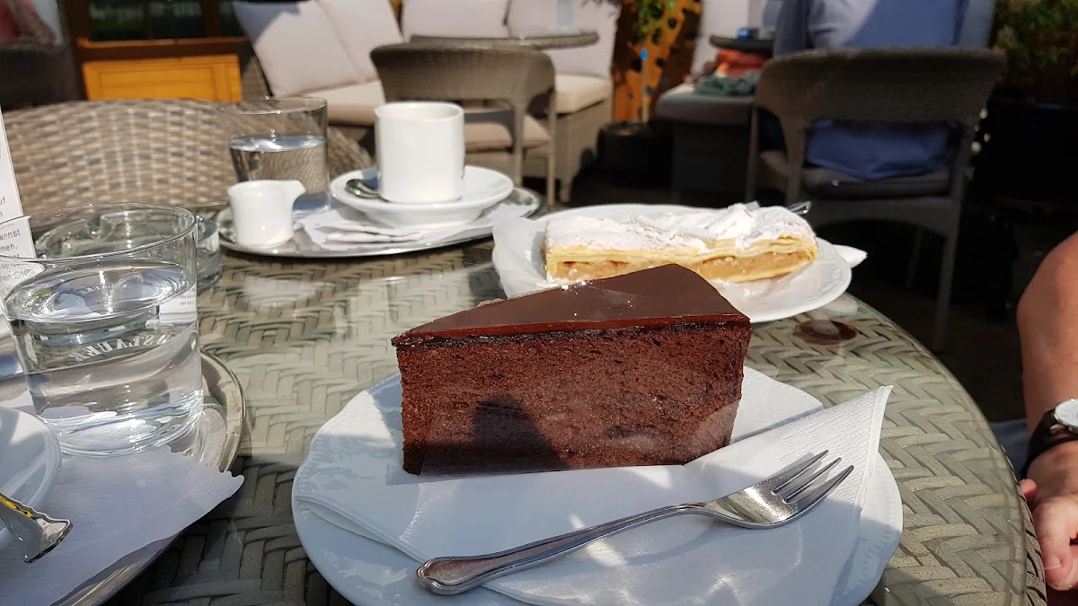 Essen und Trinken photo 2