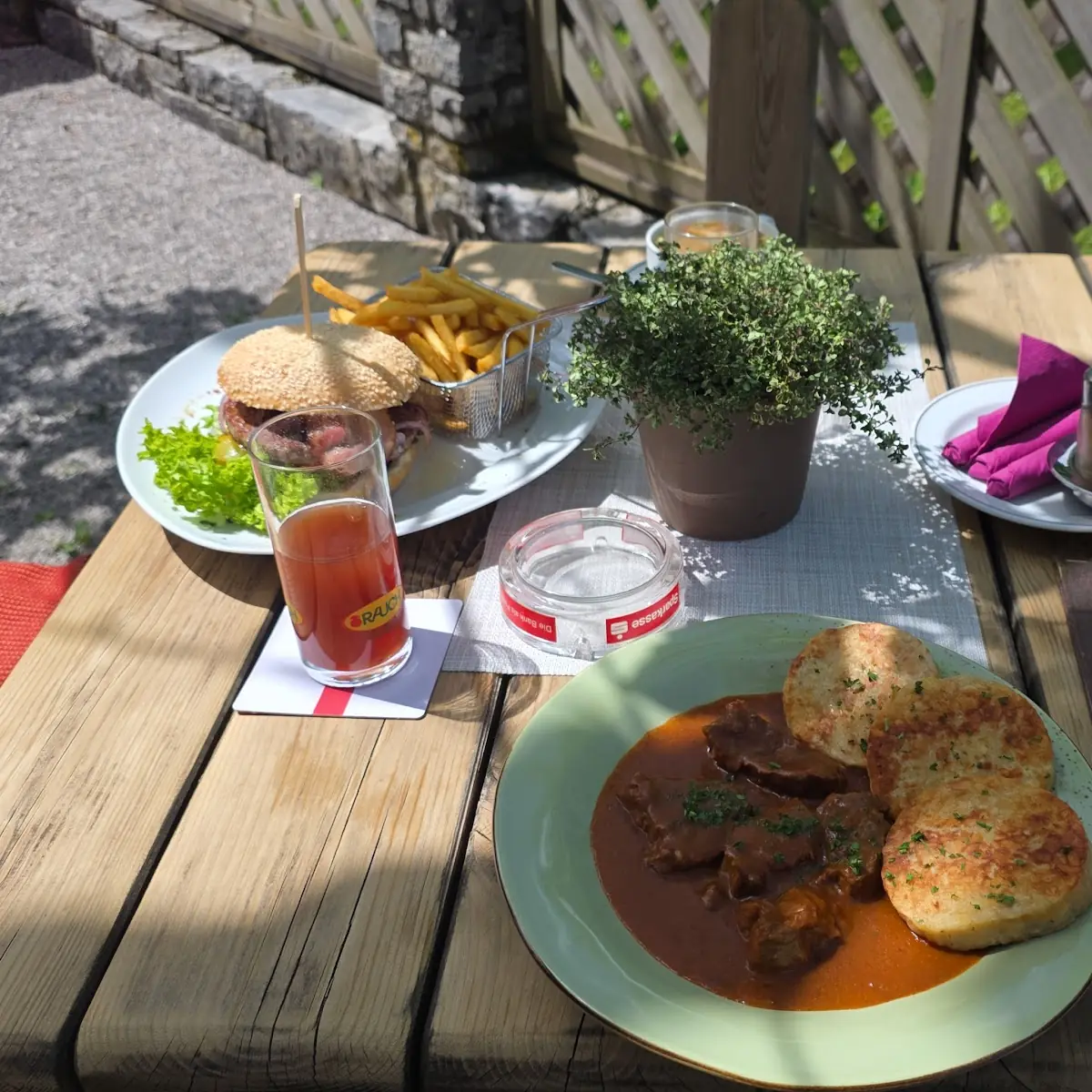 Essen und Trinken photo 2