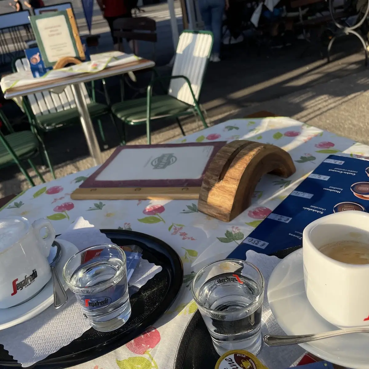 Essen und Trinken photo 2