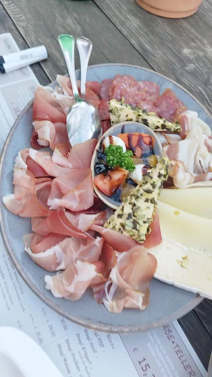 Essen und Trinken photo 2