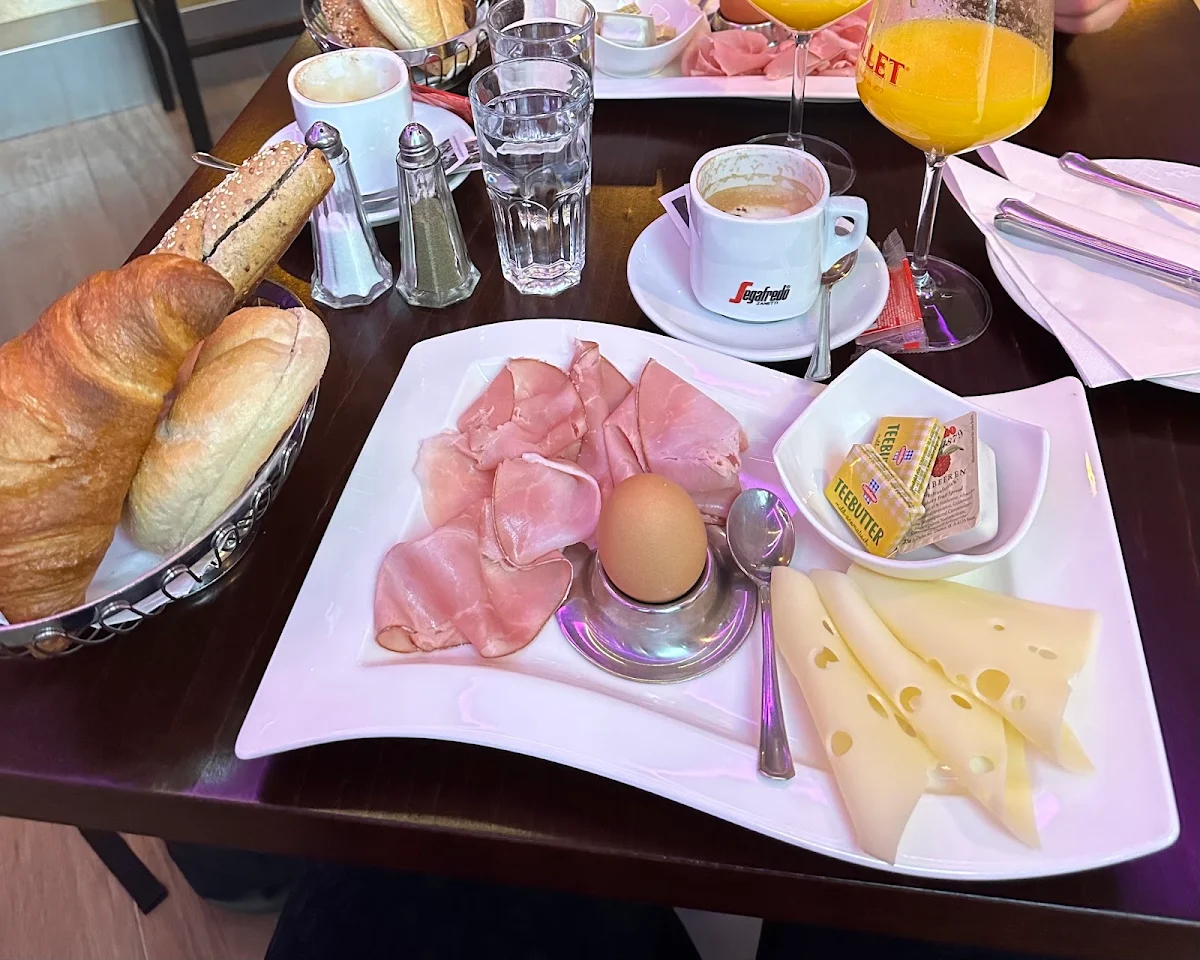 Essen und Trinken photo 1