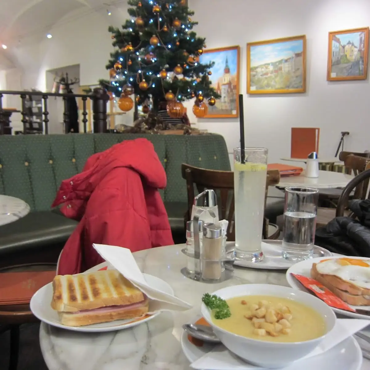 Essen und Trinken photo 1