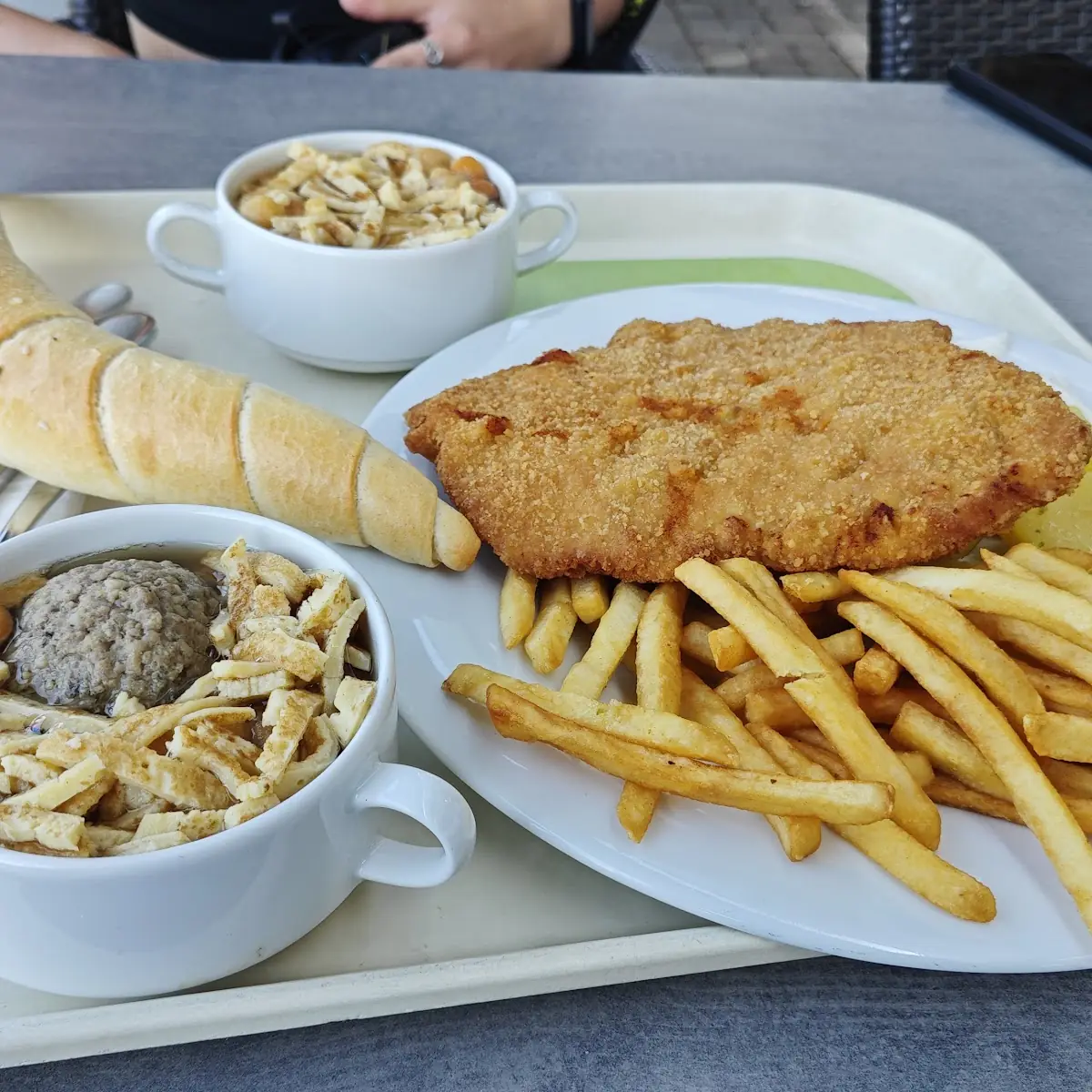Essen und Trinken photo 1