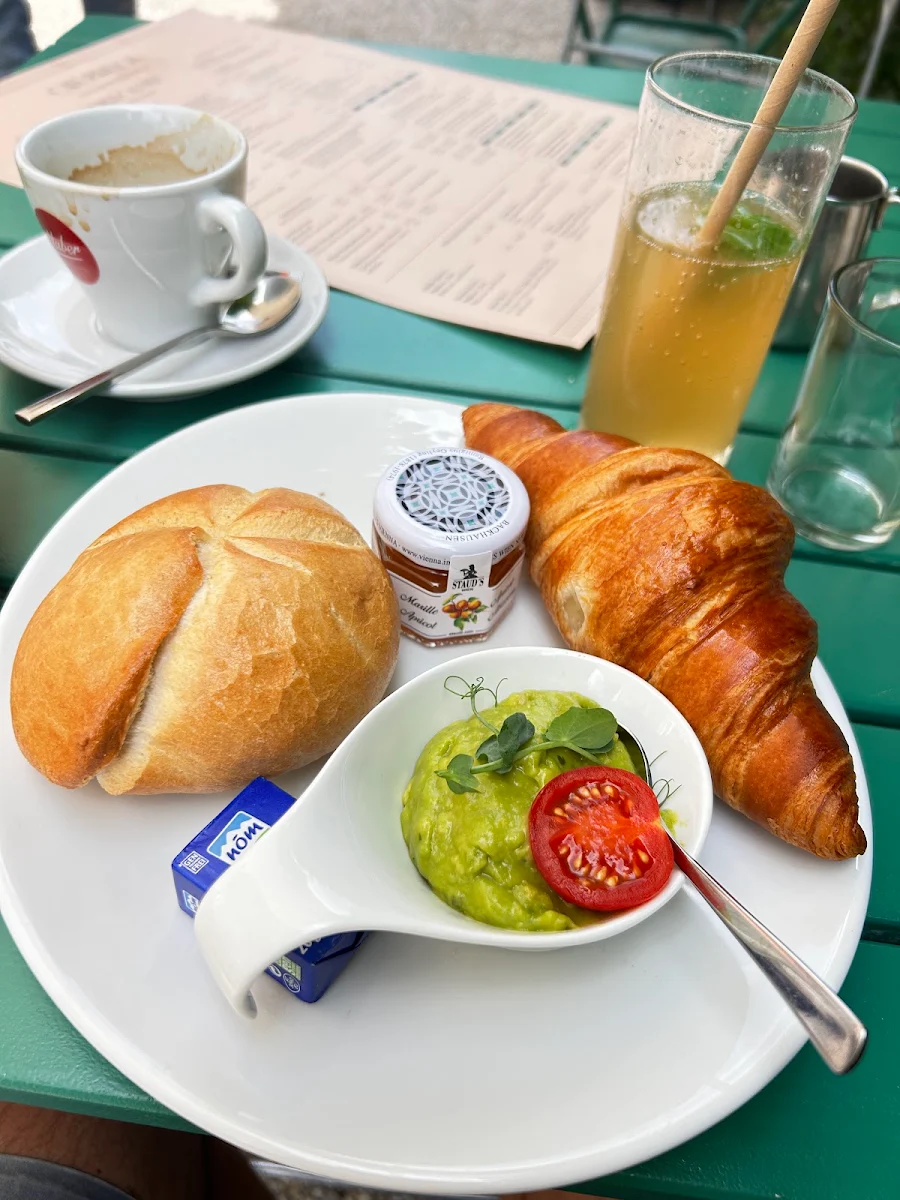 Essen und Trinken photo 3