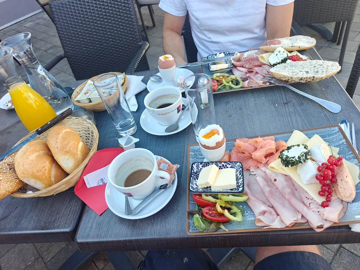 Essen und Trinken photo 2