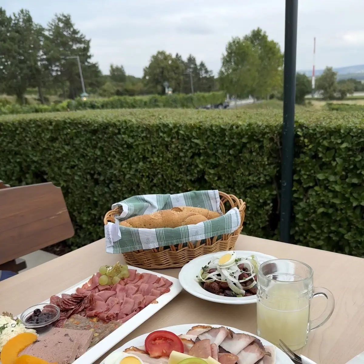 Essen und Trinken photo 2