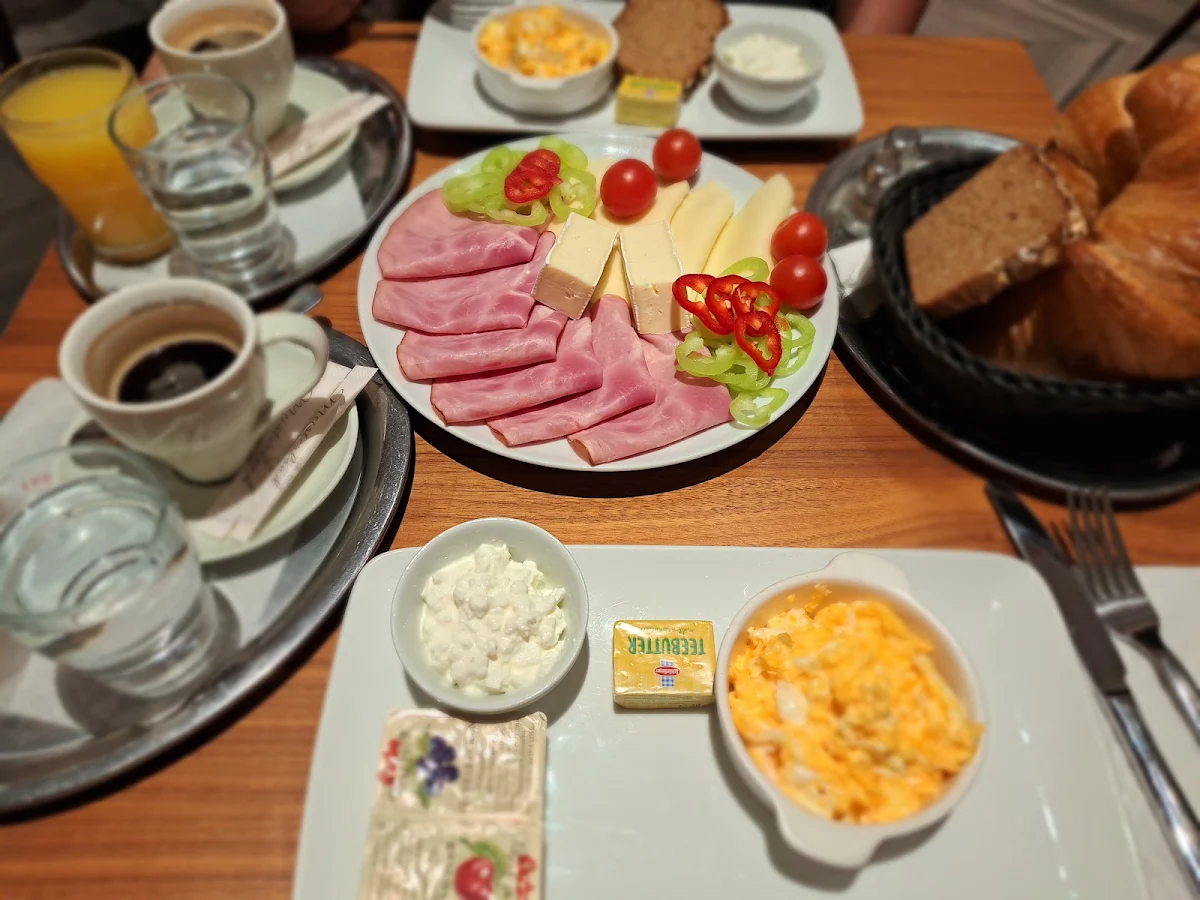 Essen und Trinken photo 2