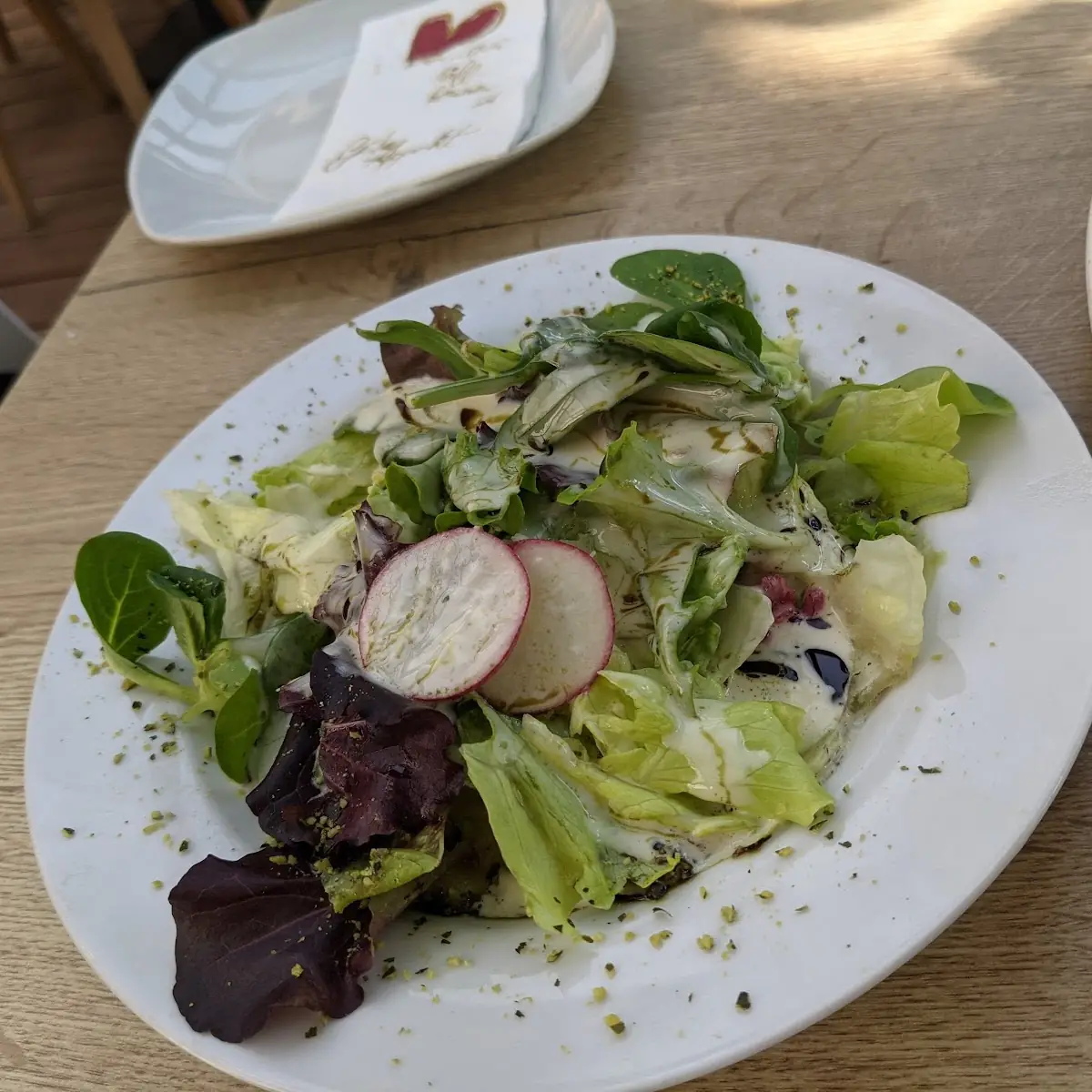 Essen und Trinken, Trend „Lokal-Rooms-Bar“