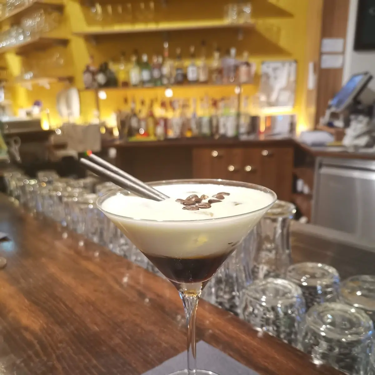Essen und Trinken, Trend „Lokal-Rooms-Bar“