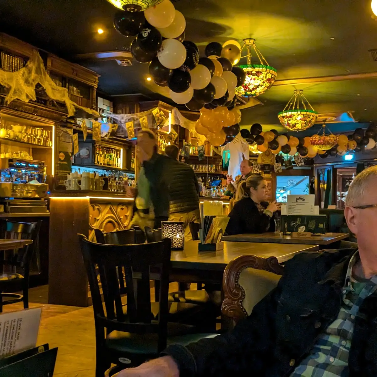 Atmosphäre, The Golden Harp Irish Pub Rudolfsheim-Fünfhaus