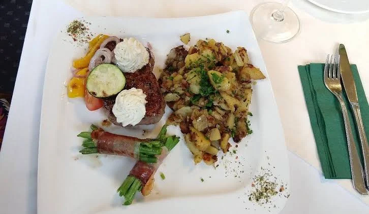 Essen und Trinken photo 2