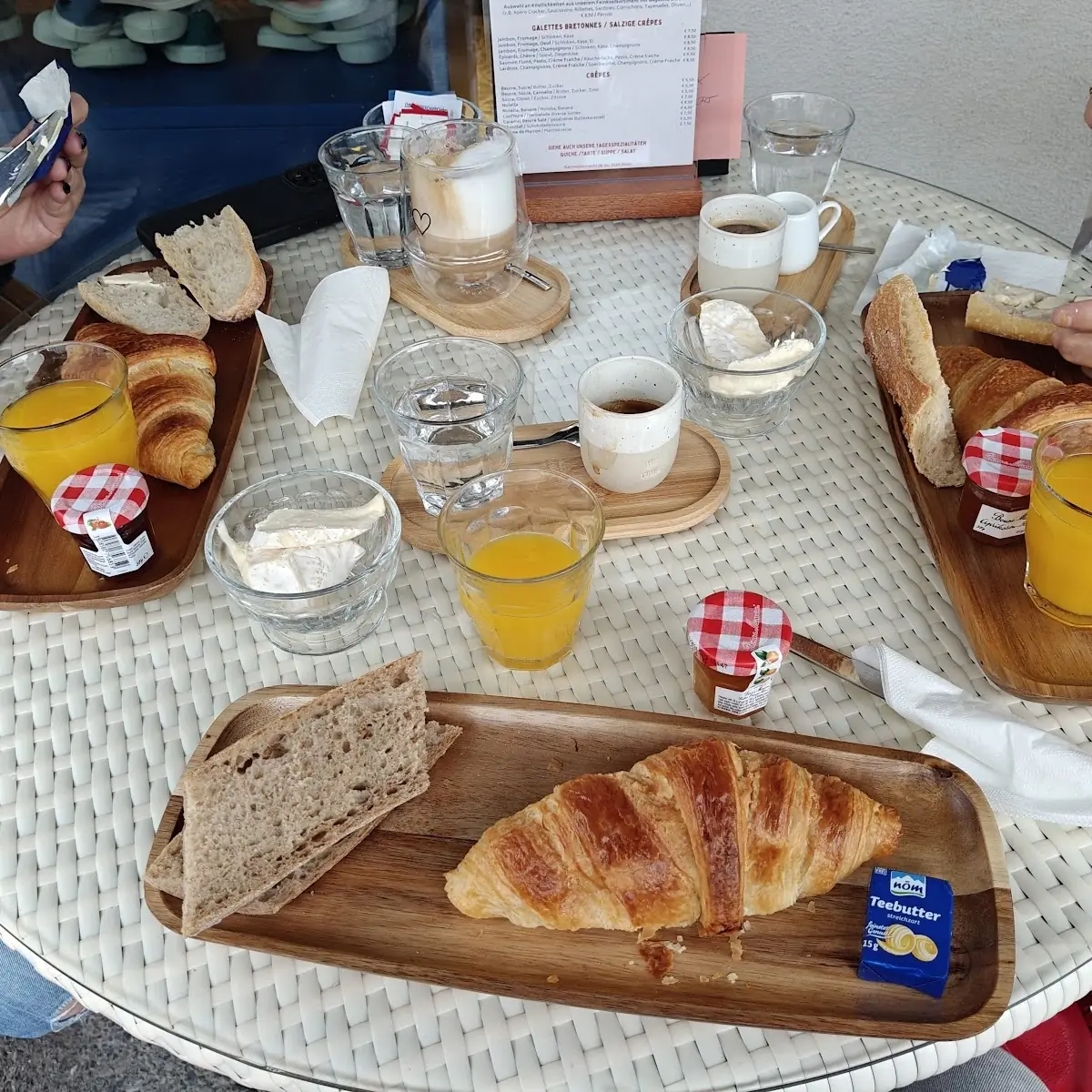 Essen und Trinken photo 1