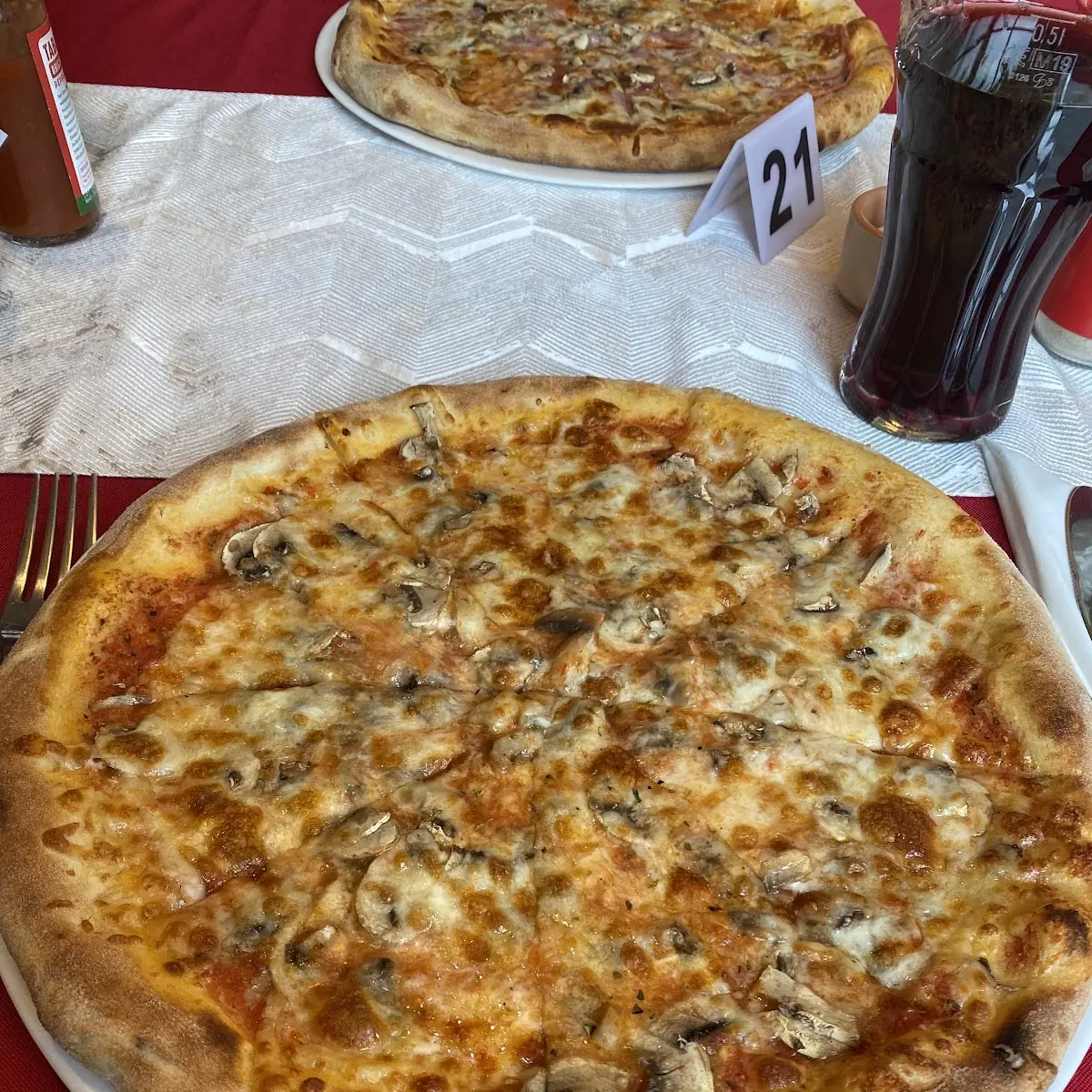 Essen und Trinken, Rossini Restaurant