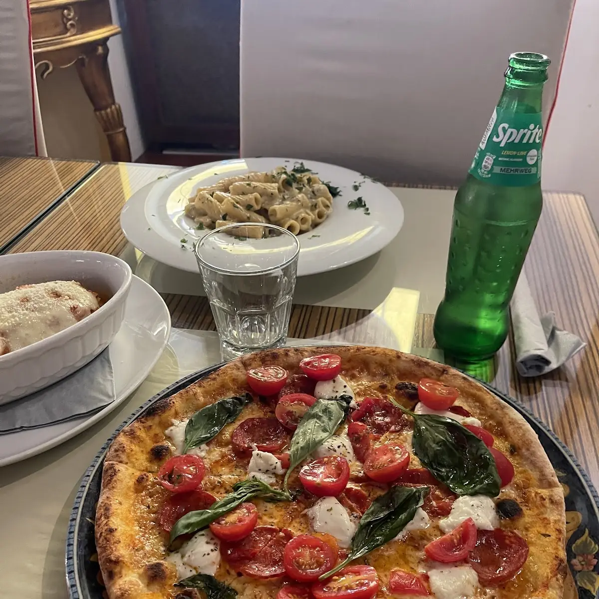 Essen und Trinken photo 3