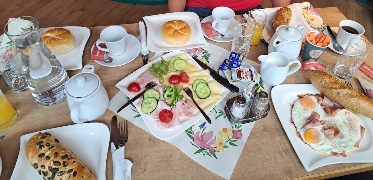 Essen und Trinken photo 2